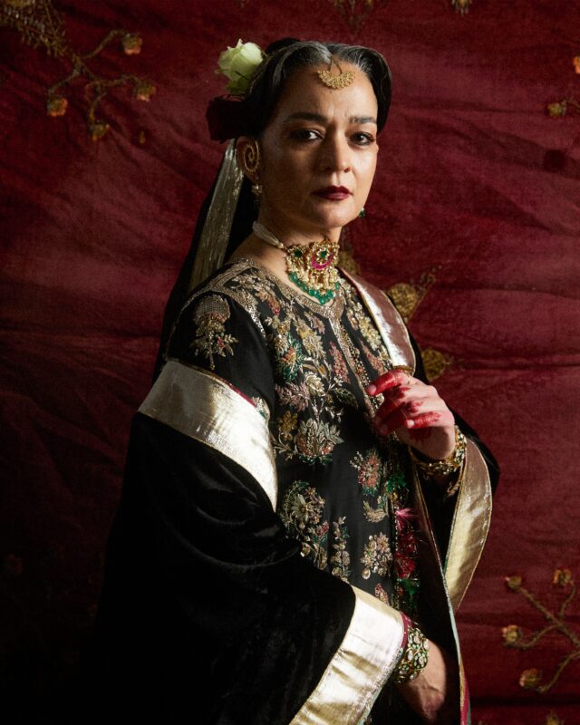 Black Hand-Embroidered Velvet Kurta Set with Doshala | CoutureCraze